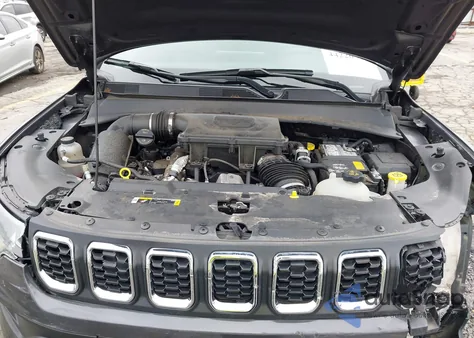 2024 Jeep Compass Latitude 4X4 from USA, damaged, VIN 3C4NJDBN4RT120029